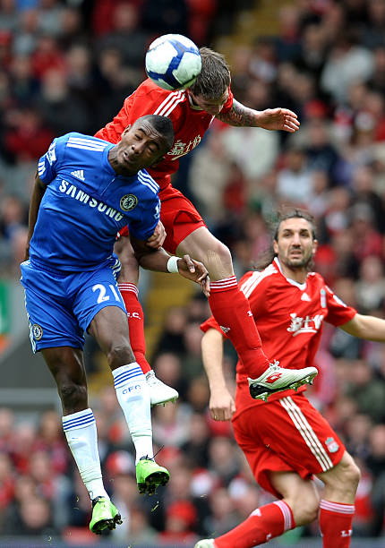 生命至上凝众志，蓝血同袍显真情！.